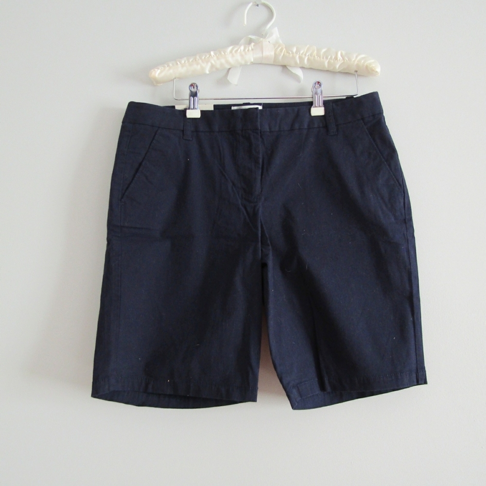 💥Sale💥NWT Bermuda shorts